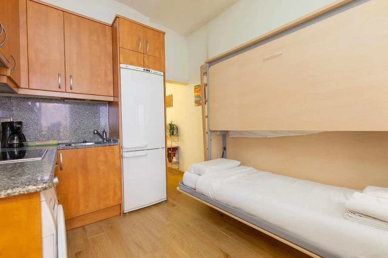 Aparteasy - Central Barcelona Studio Apartment Spain