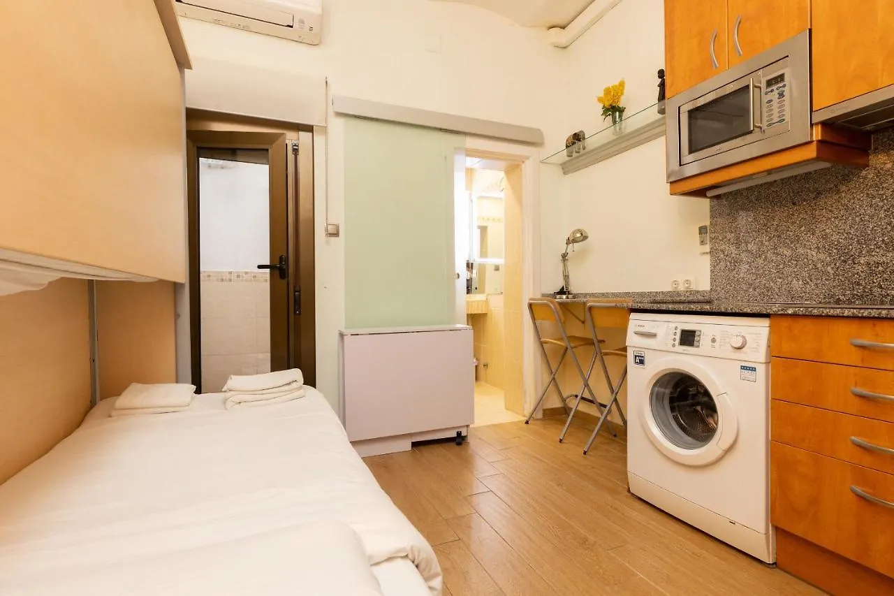 Aparteasy - Central Barcelona Studio Apartment